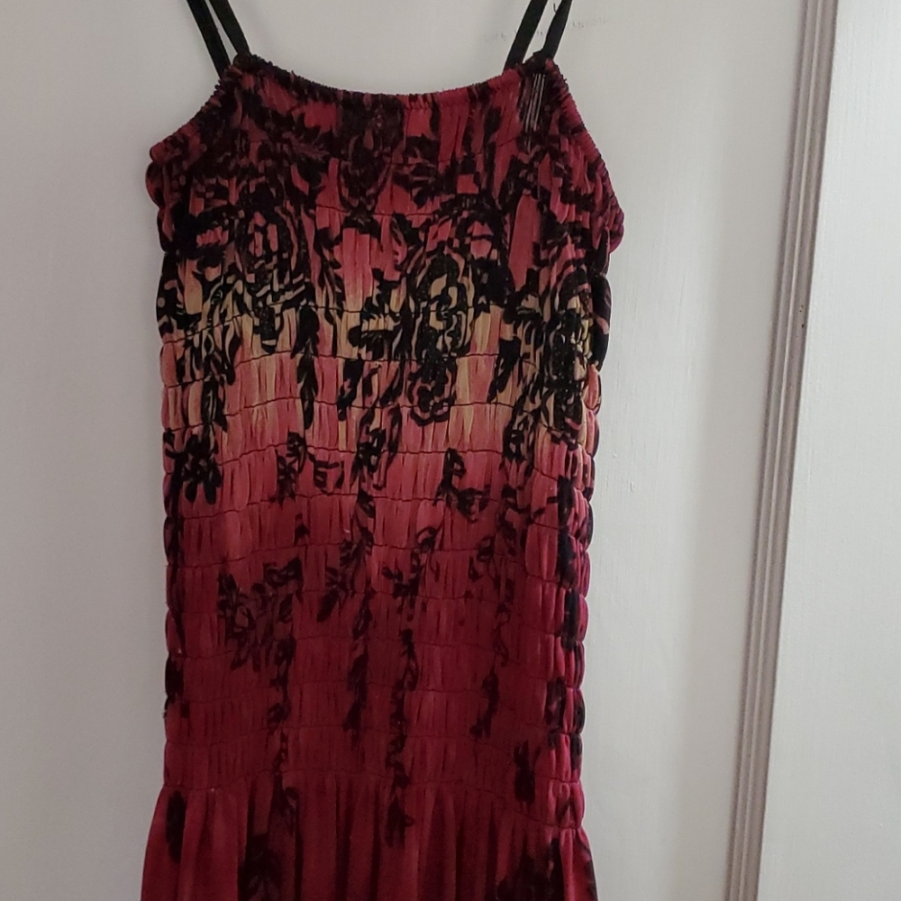 Dress - Picture 2 of 4